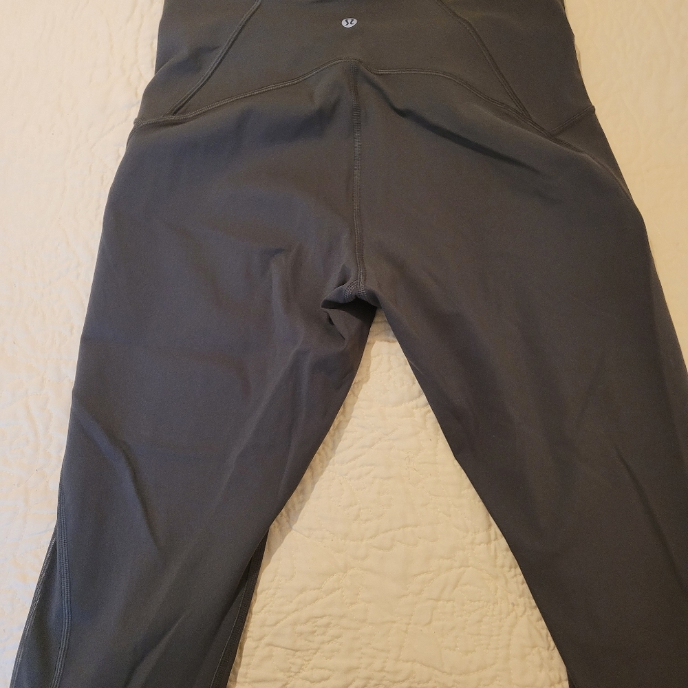 Lululemon crops